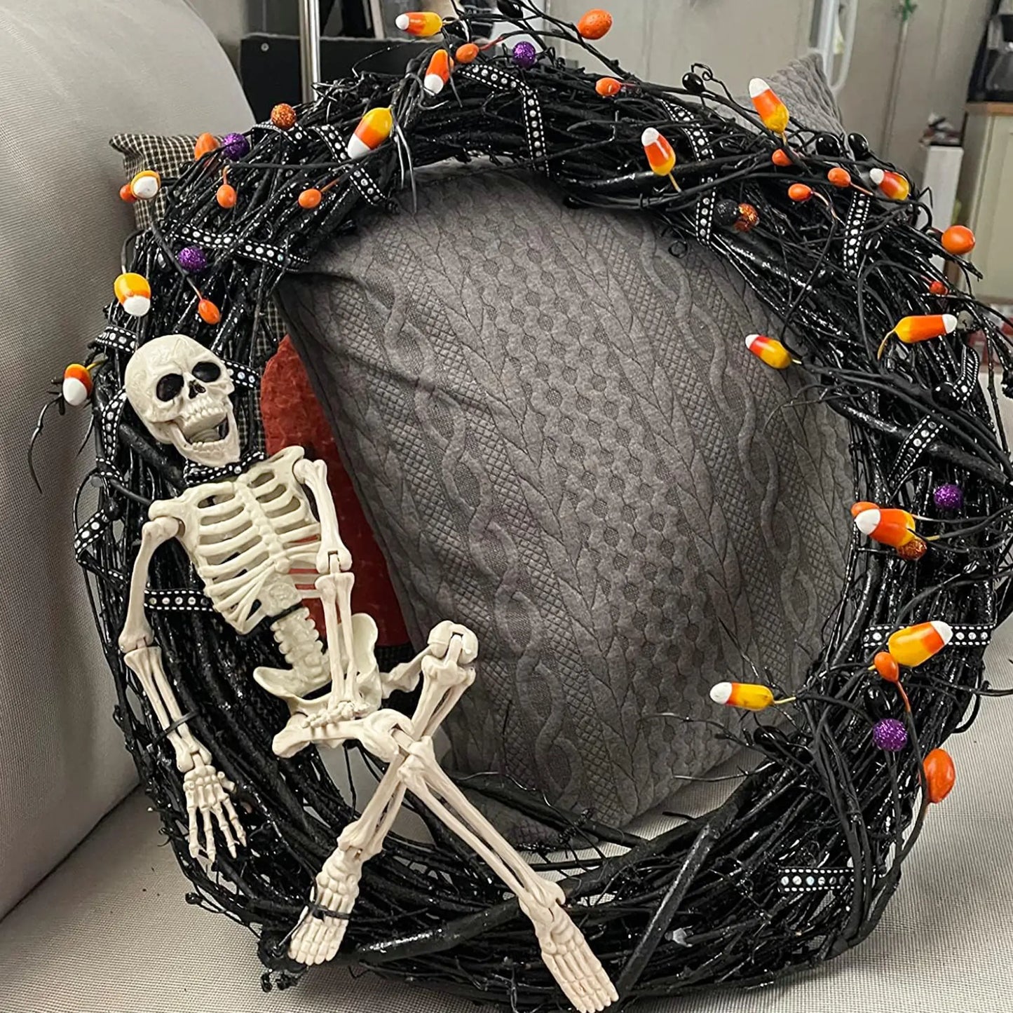 16-Inch Halloween Party Skeleton with Movable Joints, Realistic Full-Body Decor for Haunted House Props, Spooky Halloween Decoration, Adjustable Ornaments, Standing